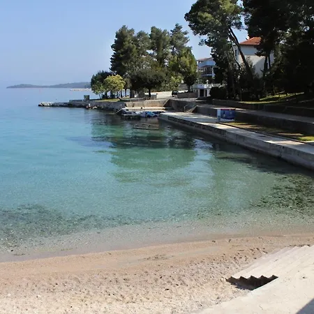 بيت للعطل House With A Parking Space Sveti Anton, Krk - 20555
